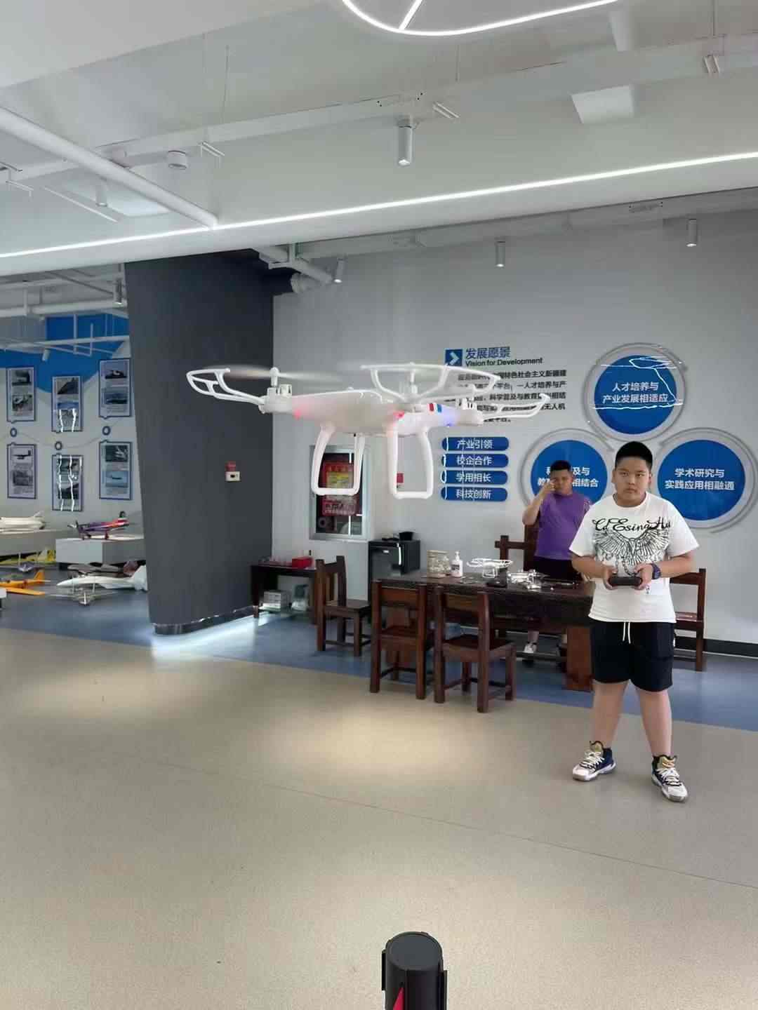 少兒無人機(jī)培訓(xùn)報名開始啦