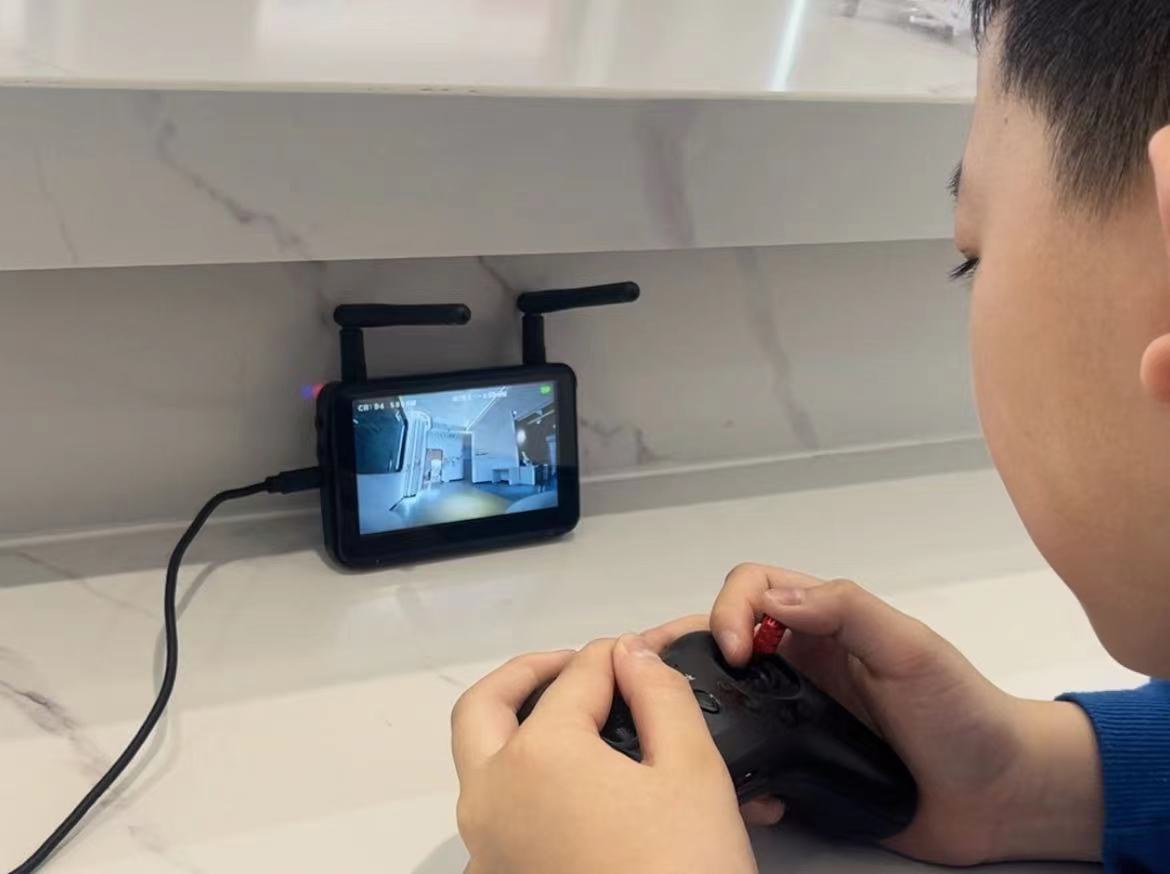 未來飛行員的搖籃：喀什少兒無人機培訓引領新潮流！