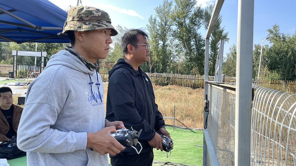無人機在新疆的就業好嗎？保華潤天航空助力飛手搶占低空經濟先機