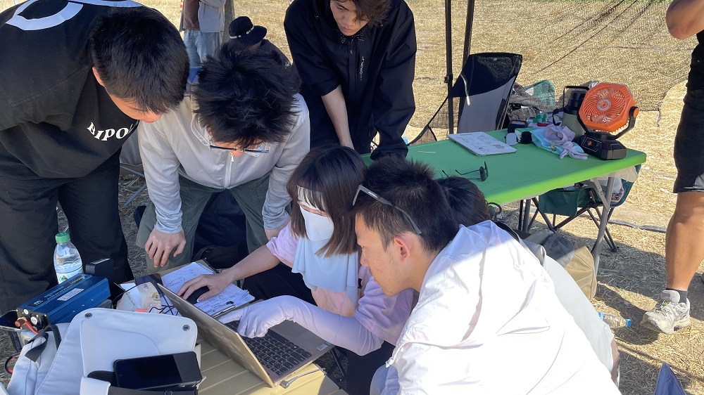 想合法飛遍新疆?第一個密碼是:“保華潤天03考點”