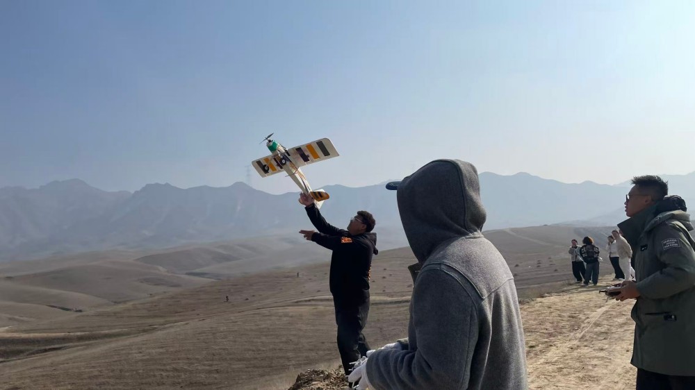 新疆無人機“飛行密碼”？保華潤天新疆無人機培訓獨家破譯