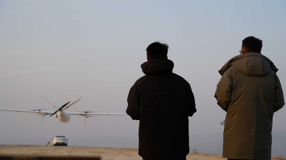 保華潤(rùn)天新疆無(wú)人機(jī)培訓(xùn)：手把手教學(xué)，CAAC駕照輕松到手！